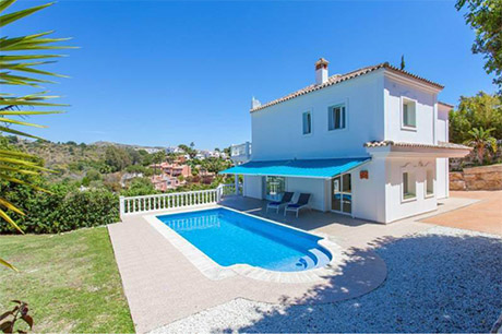 Moderne Villa til salg i Calahonda main image